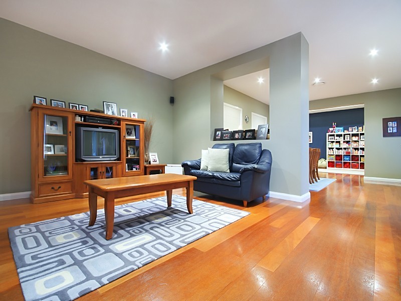 22 Burra Close, Glenmore Park NSW 2745