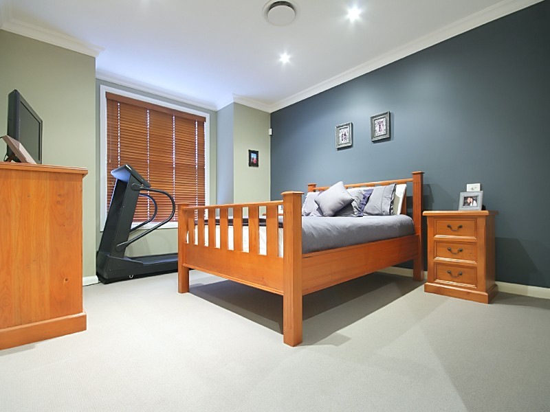 22 Burra Close, Glenmore Park NSW 2745