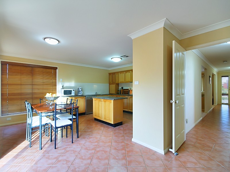 9 Roseville Terrace, Glenmore Park NSW 2745