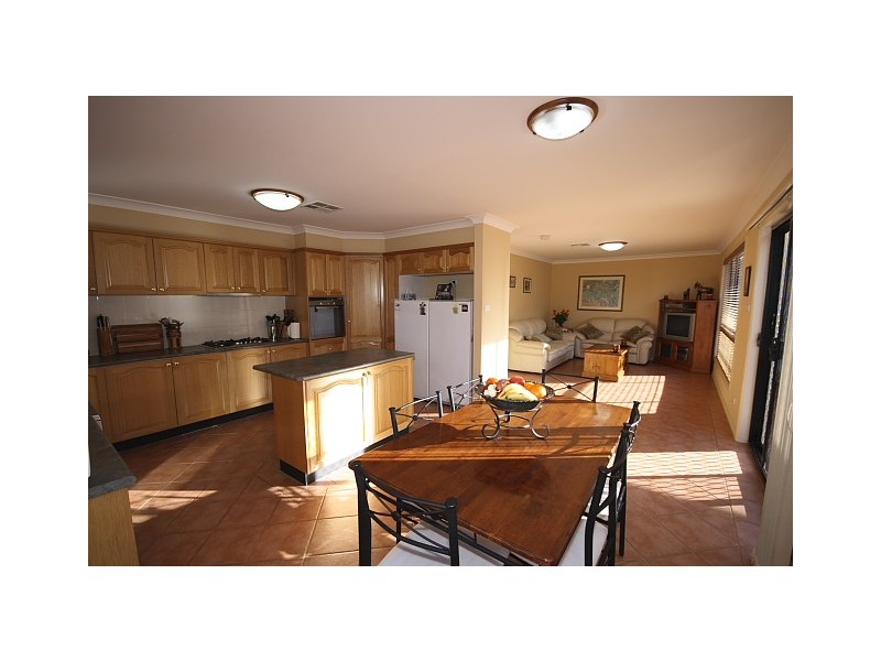 9 Roseville Terrace, Glenmore Park NSW 2745