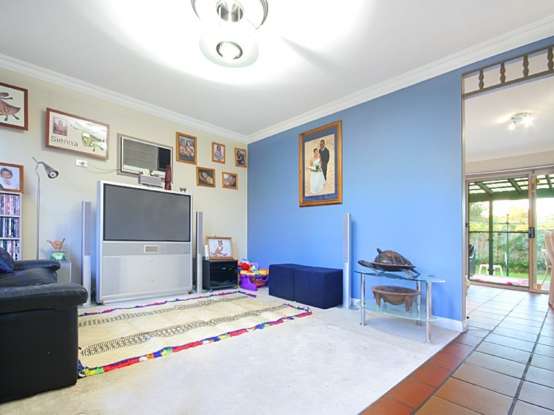2 Bluewren Close, Glenmore Park NSW 2745