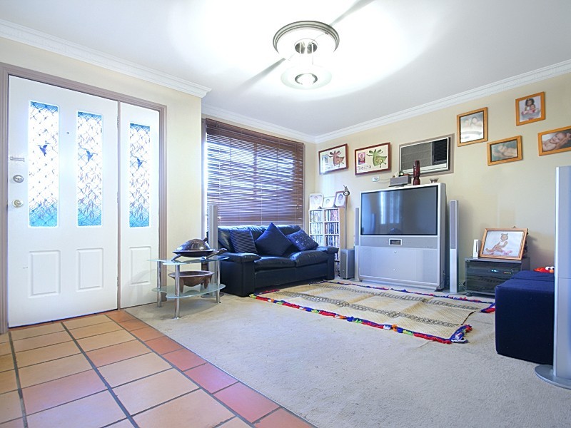 2 Bluewren Close, Glenmore Park NSW 2745