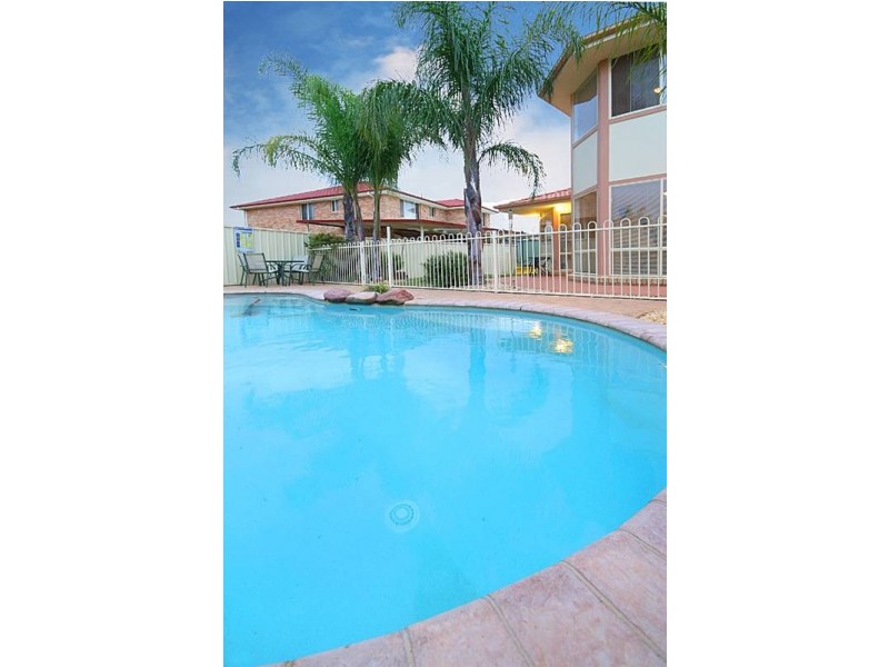 7 Kingsfield Ave, Glenmore Park NSW 2745