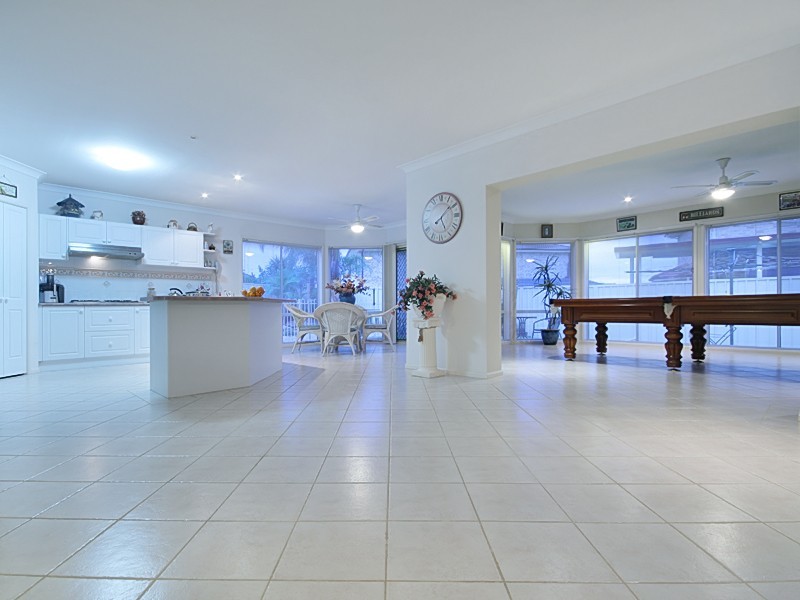 7 Kingsfield Ave, Glenmore Park NSW 2745