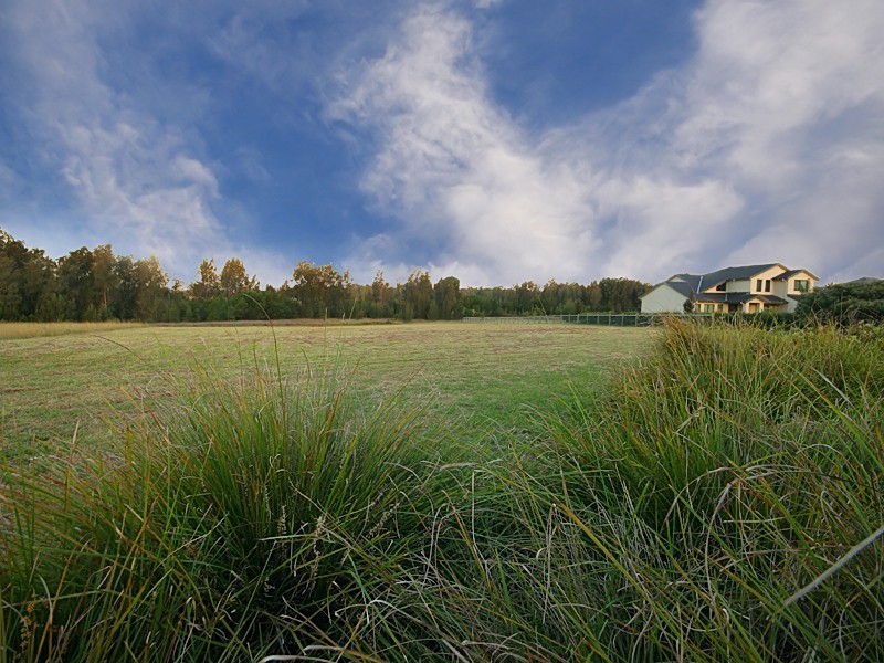 8 Portrush Cres, Luddenham NSW 2745