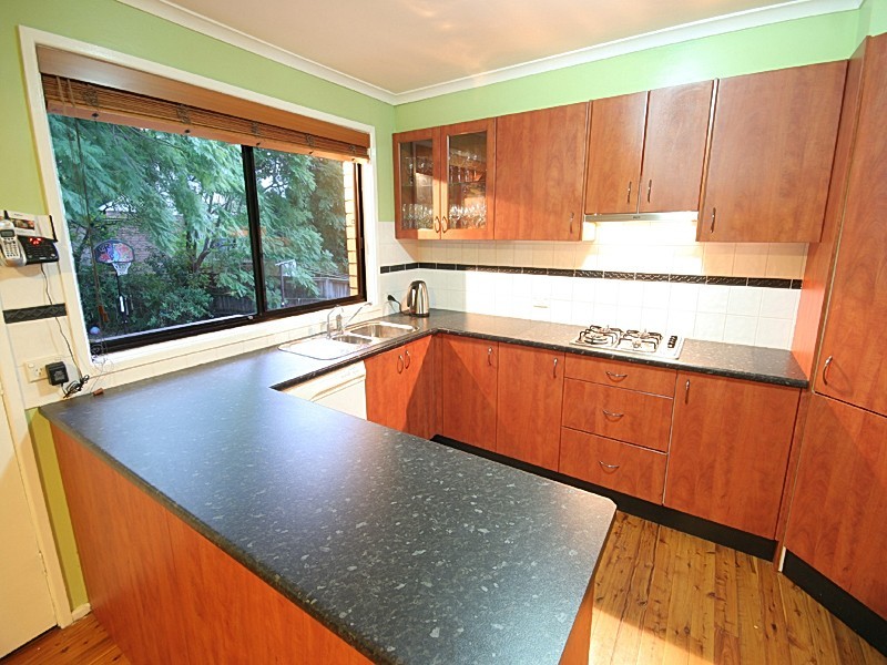 11 Currawong Cres, Leonay NSW 2750