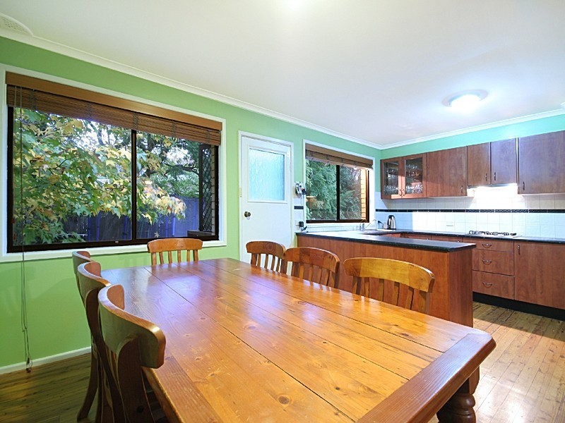 11 Currawong Cres, Leonay NSW 2750