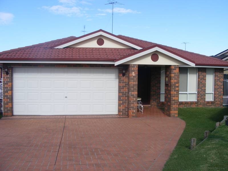 4 Kalua Place, Glenmore Park NSW 2745