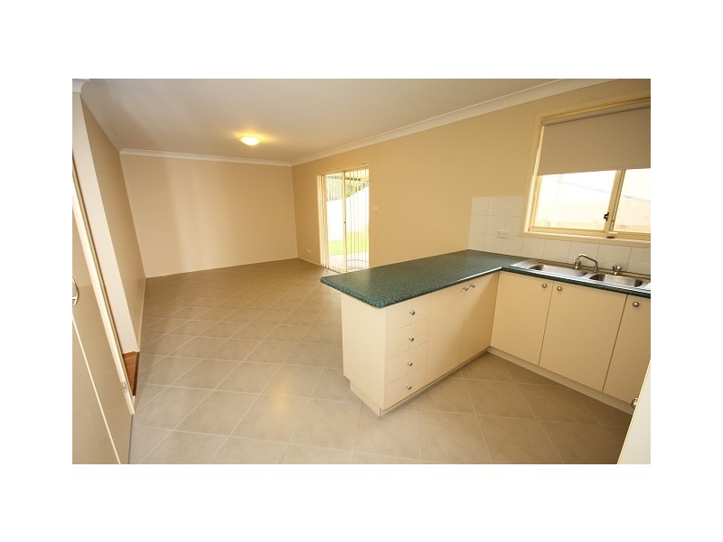 12 Kenneth Slessor Drive, Glenmore Park NSW 2745