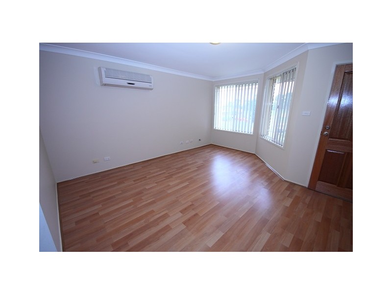 12 Kenneth Slessor Drive, Glenmore Park NSW 2745