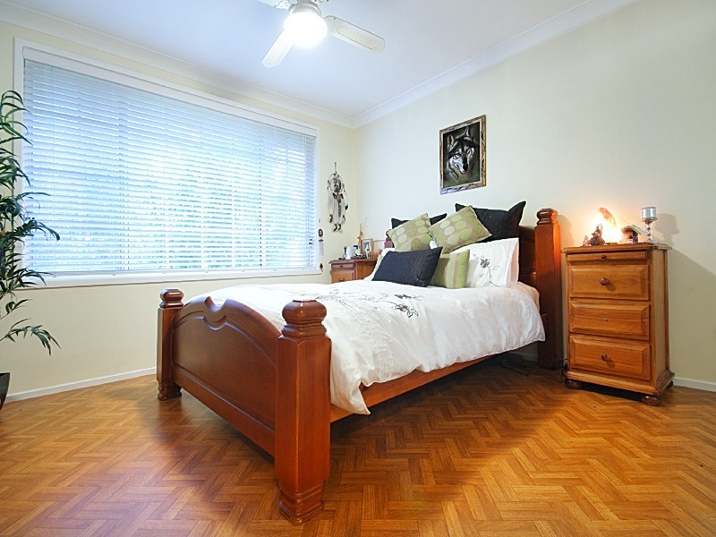 10 Cowan Place, Glenmore Park NSW 2745