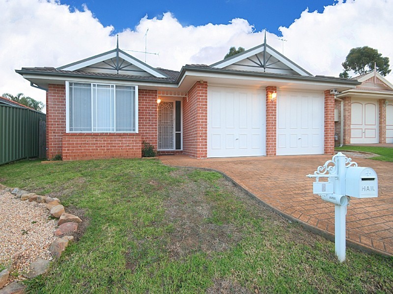 4 Dutba Place, Glenmore Park NSW 2745