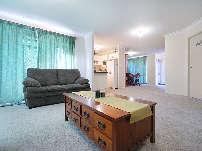 11 Killarney ave, Glenmore Park NSW 2745