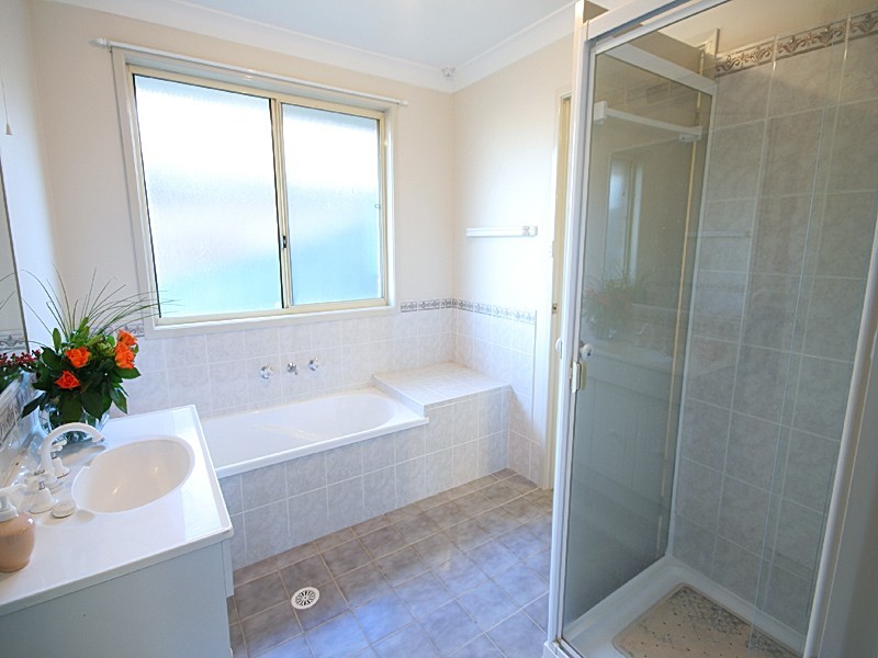 11 Killarney ave, Glenmore Park NSW 2745