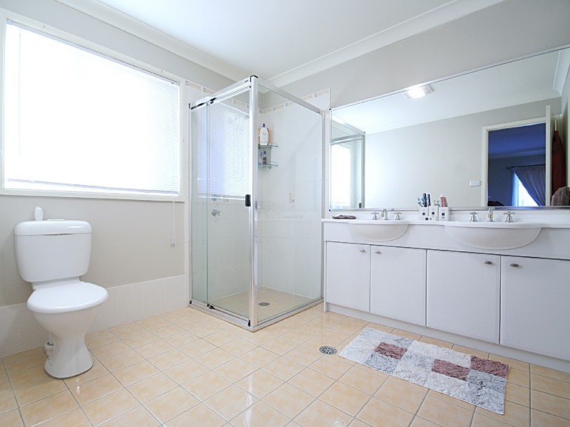 5 Karingal Court, Glenmore Park NSW 2745