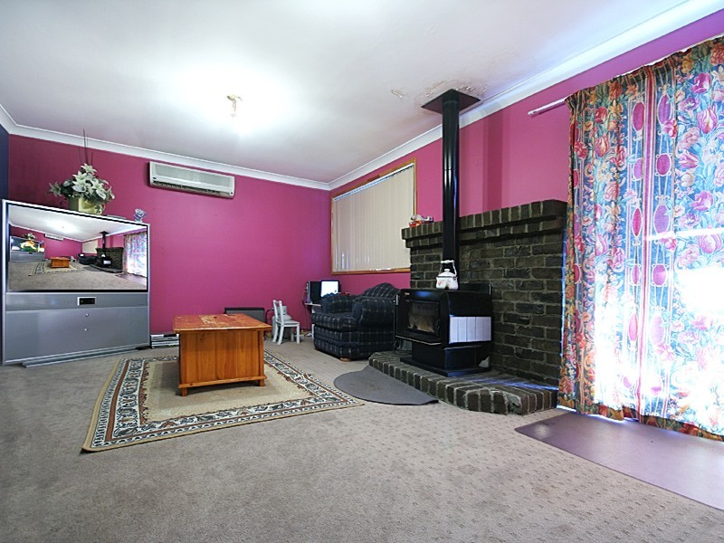 6 Mulgoa Road, Regentville NSW 2745