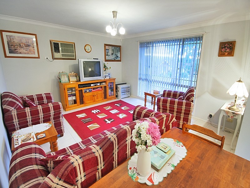 15 Ferntree Close, Glenmore Park NSW 2745