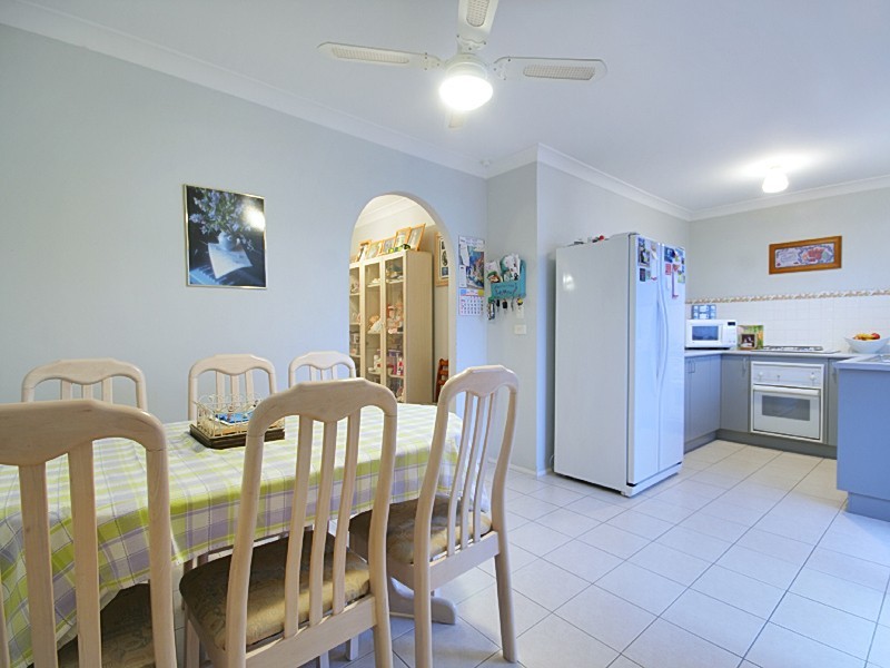 15 Ferntree Close, Glenmore Park NSW 2745