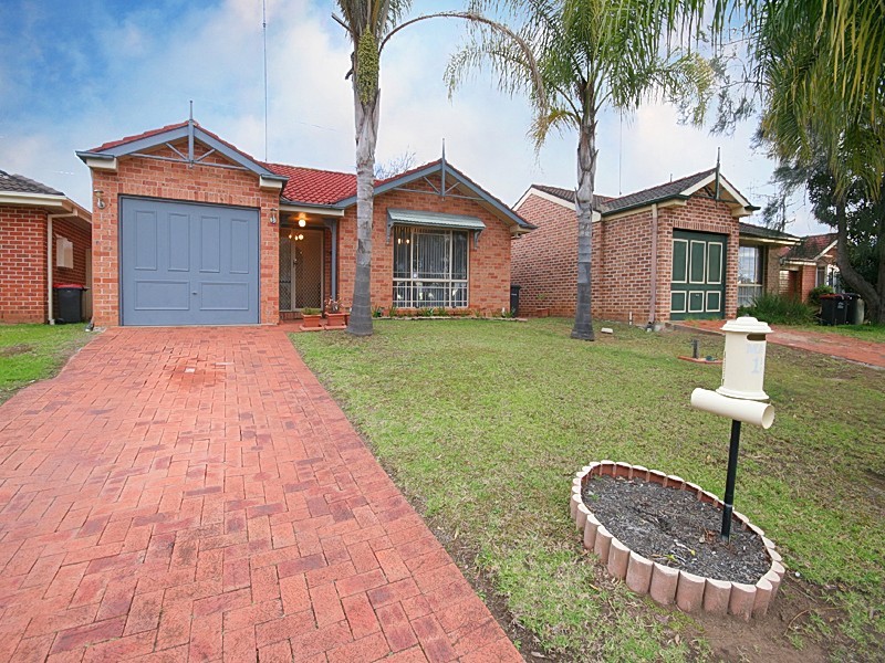 15 Ferntree Close, Glenmore Park NSW 2745