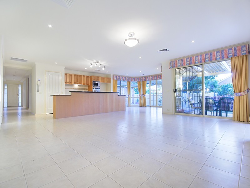 31 Huntingdale Drive, Glenmore Park NSW 2745