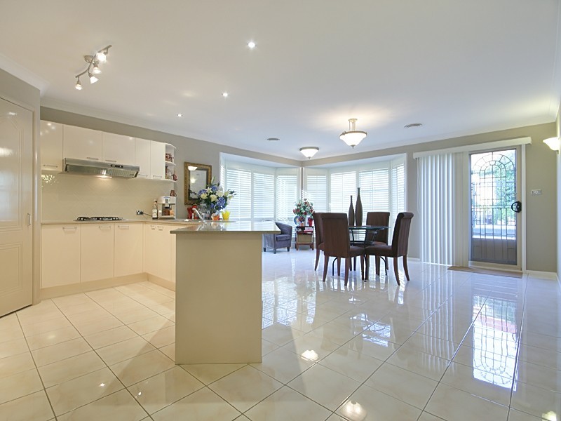 28 Lakewood Terrace, Glenmore Park NSW 2745