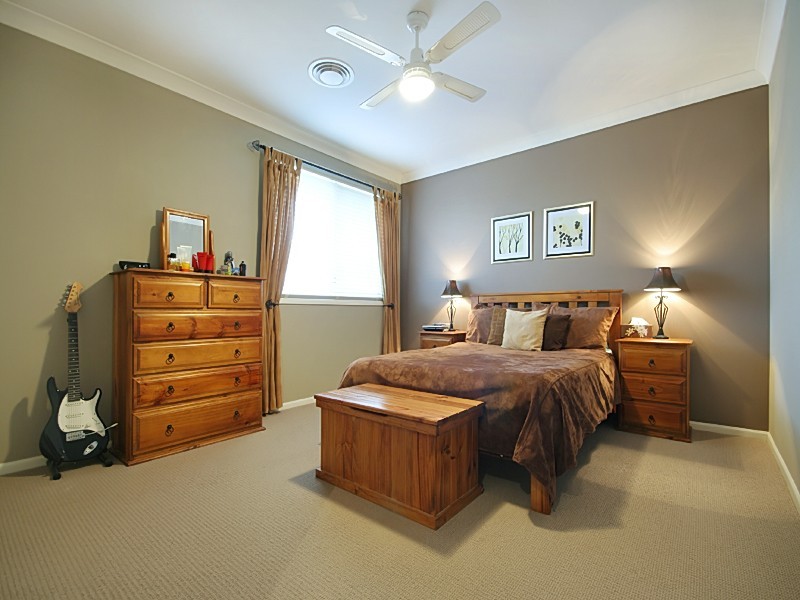 28 Lakewood Terrace, Glenmore Park NSW 2745