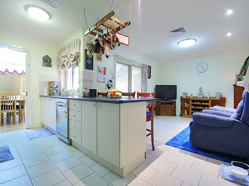 6 Dutba Place, Glenmore Park NSW 2745