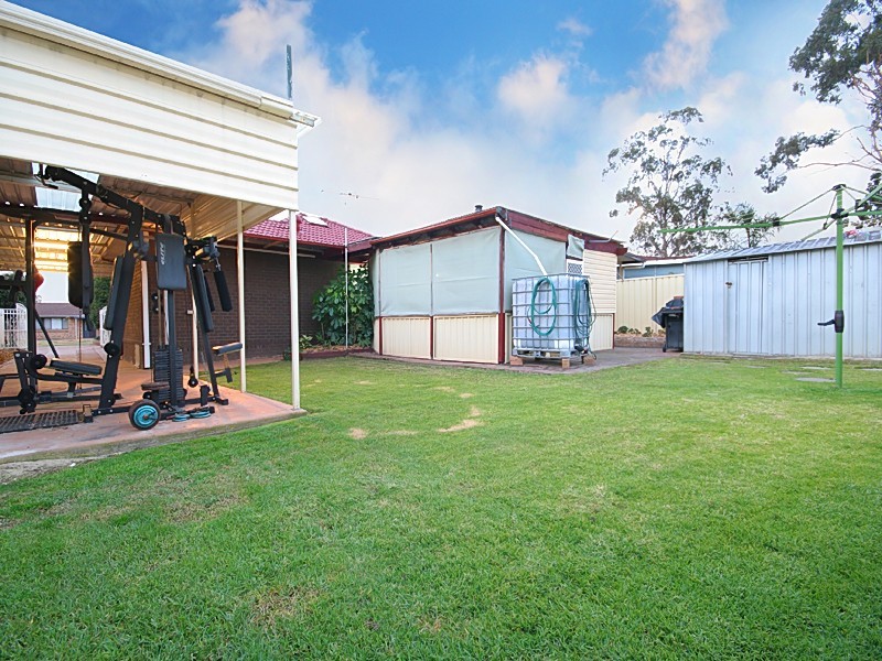 18 Michele Avenue, Cambridge Park NSW 2747