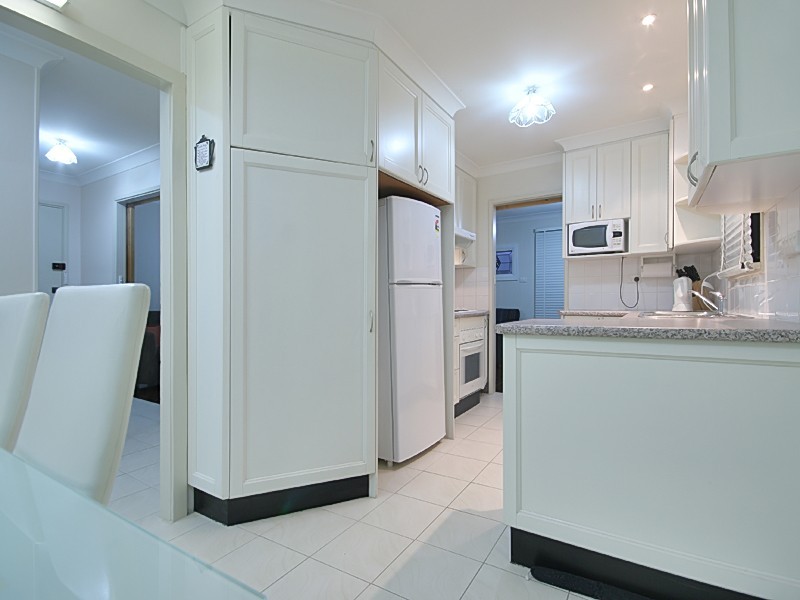 18 Michele Avenue, Cambridge Park NSW 2747