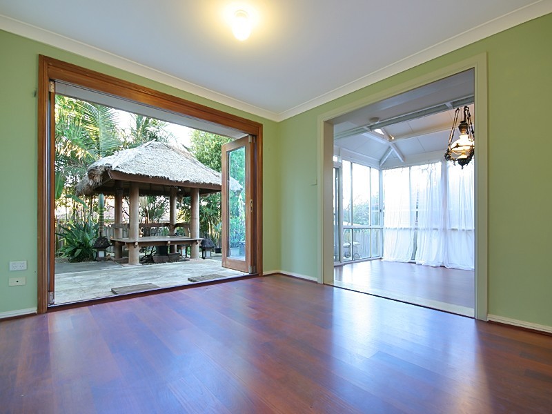 8 Dutba Place, Glenmore Park NSW 2745