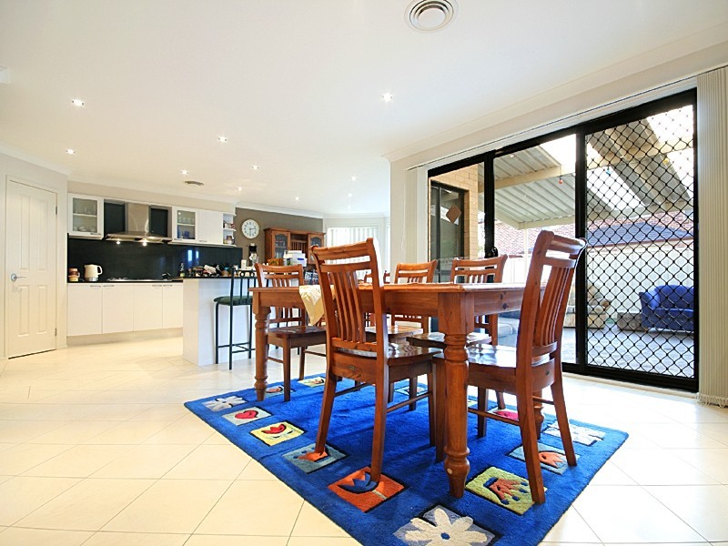 25 Kingsfield Avenue, Glenmore Park NSW 2745