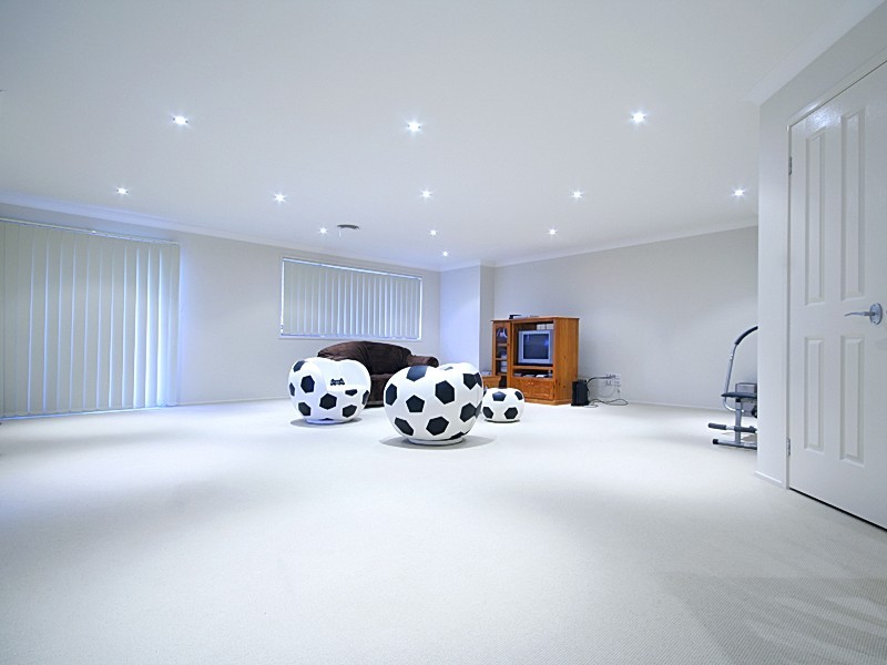 25 Kingsfield Avenue, Glenmore Park NSW 2745