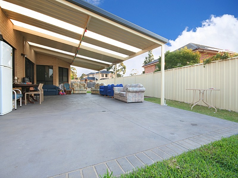 25 Kingsfield Avenue, Glenmore Park NSW 2745
