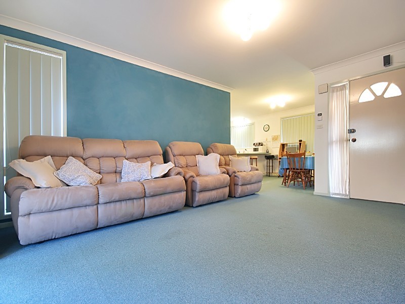 2/41 College Street, Cambridge Park NSW 2747