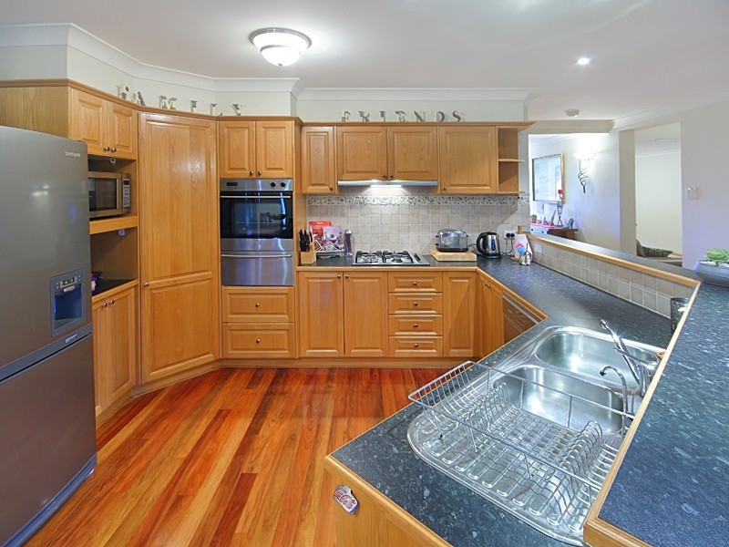 6 Karingal Court, Glenmore Park NSW 2745