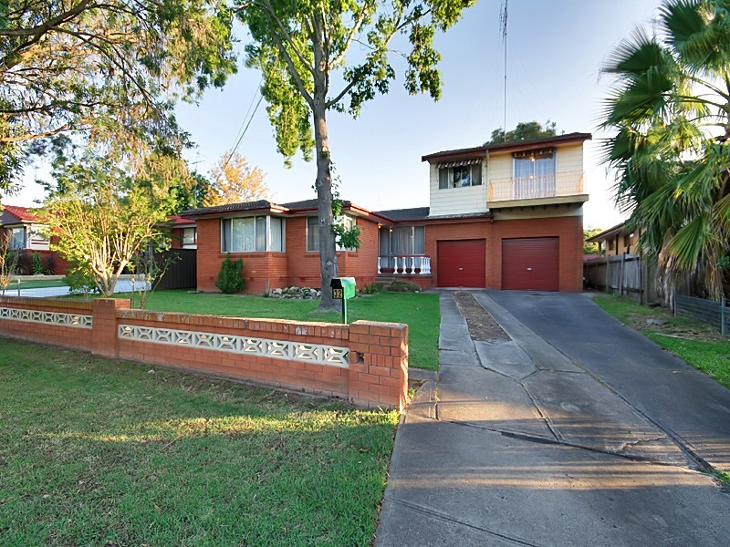 32 Sunset Drive, South Penrith NSW 2750