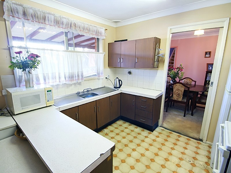 32 Sunset Drive, South Penrith NSW 2750