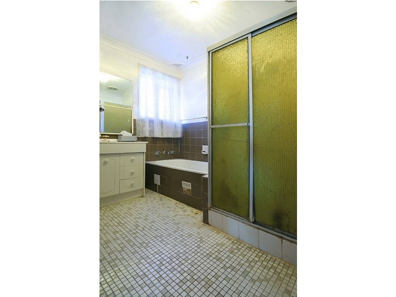 32 Sunset Drive, South Penrith NSW 2750