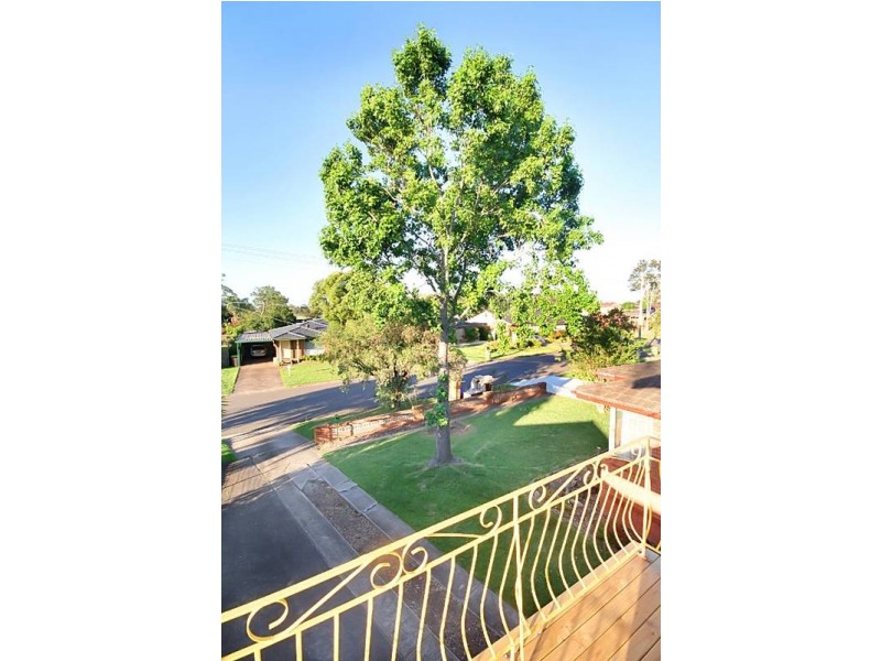 32 Sunset Drive, South Penrith NSW 2750