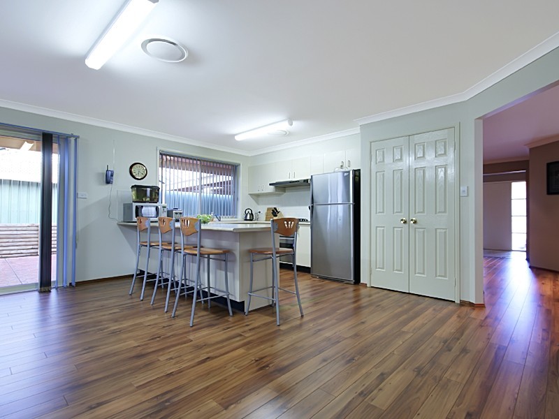 27 Shearwater Drive, Glenmore Park NSW 2745