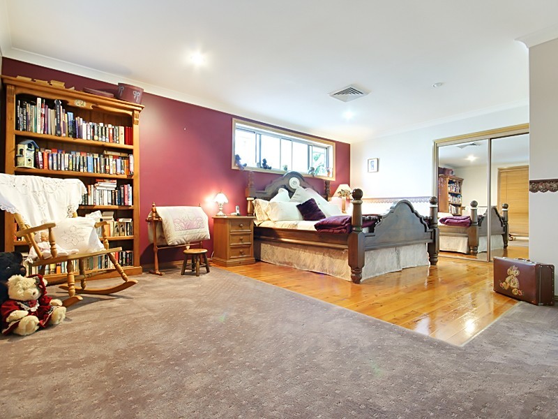 5 Hartley Place, Werrington County NSW 2747