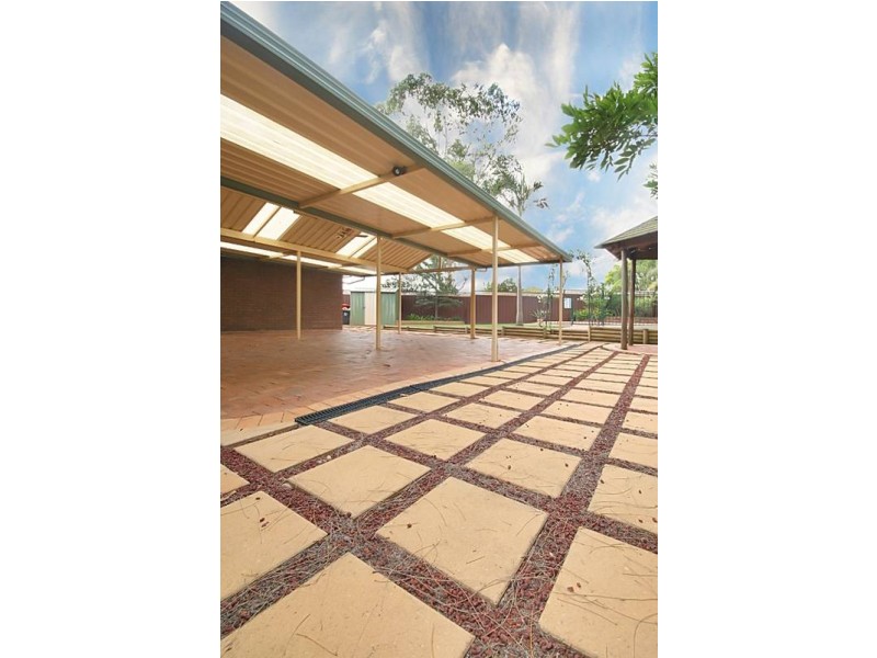 4 Don Close, St Clair NSW 2759