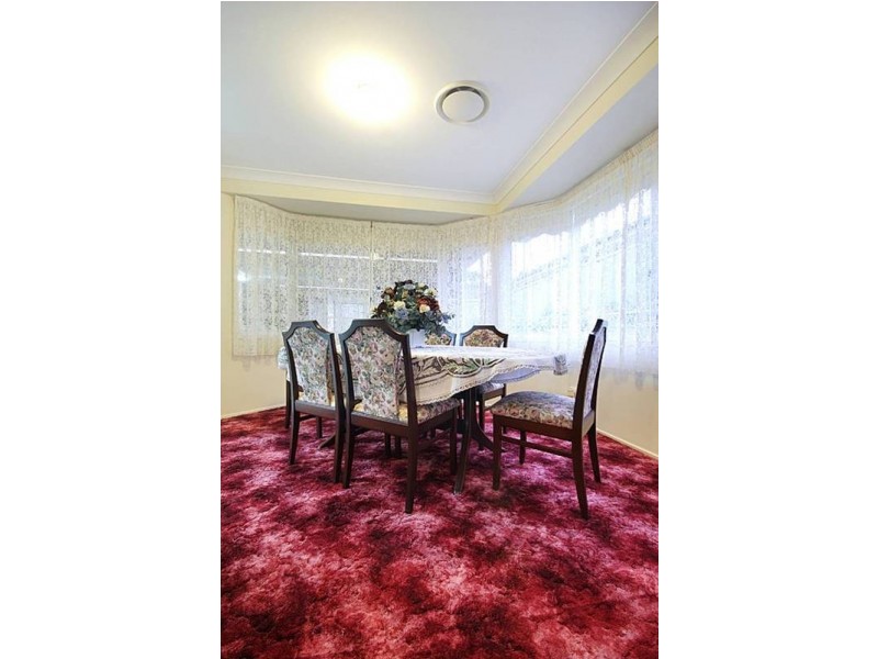 11 Coolabah Cres, Glenmore Park NSW 2745