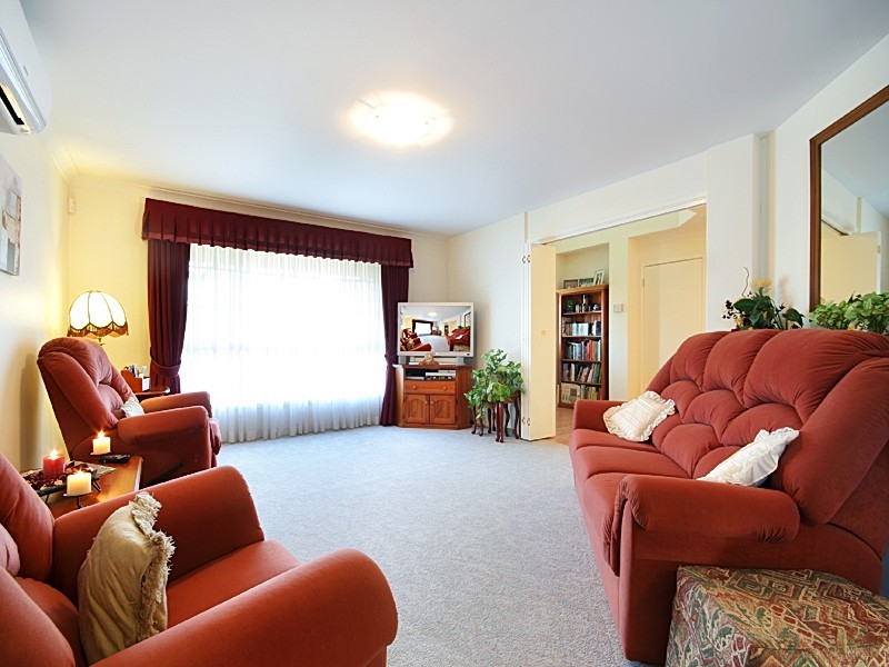 9 Huntingdale Drive, Glenmore Park NSW 2745