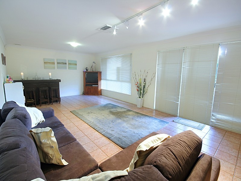 9 Huntingdale Drive, Glenmore Park NSW 2745