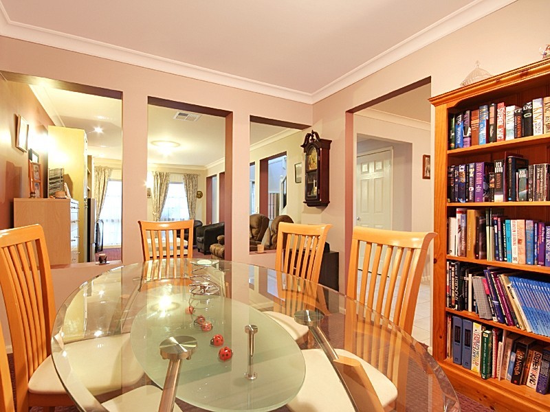 23 Lakewood Terrace, Glenmore Park NSW 2745