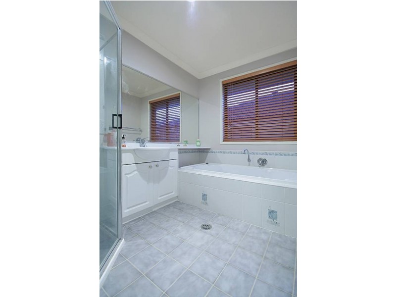 23 Lakewood Terrace, Glenmore Park NSW 2745