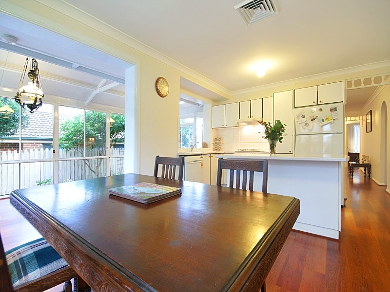 8 Dutba Place, Glenmore Park NSW 2745