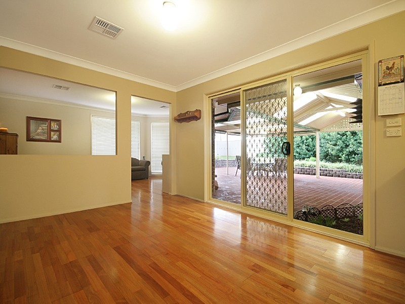 6 Binnet Place, Glenmore Park NSW 2745