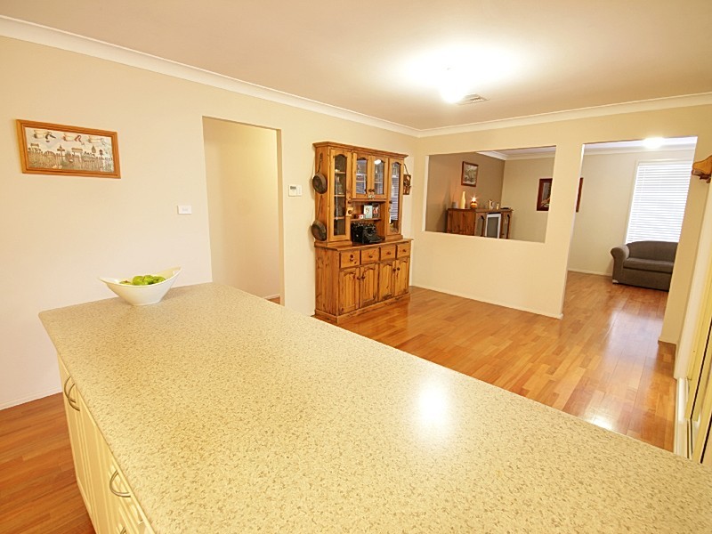 6 Binnet Place, Glenmore Park NSW 2745